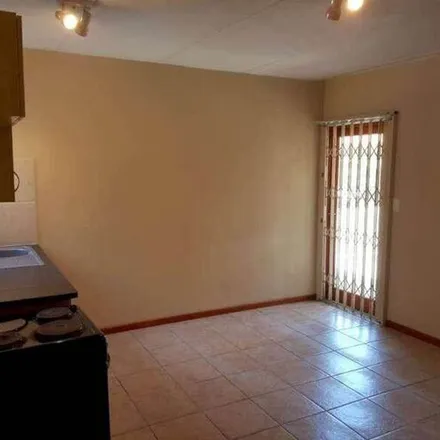 Image 1 - 6th Avenue, Montana, Pretoria, 0151, South Africa - Apartment for rent