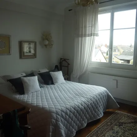 Rent this 5 bed apartment on Promenade du Maréchal Foch in 72200 La Flèche, France