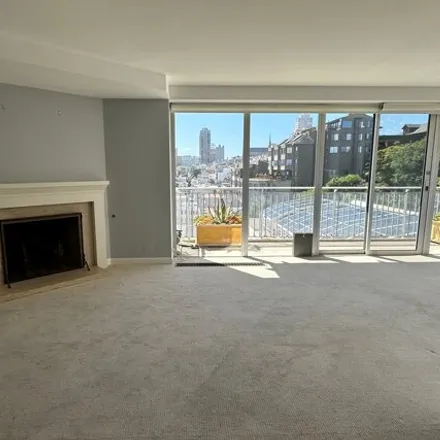 Rent this 2 bed apartment on Royal Towers in Green Street, San Francisco