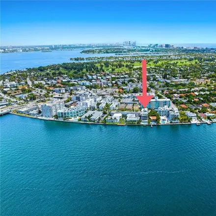 Image 3 - 1930 Bay Drive, Isle of Normandy, Miami Beach, FL 33141, USA - Condo for rent