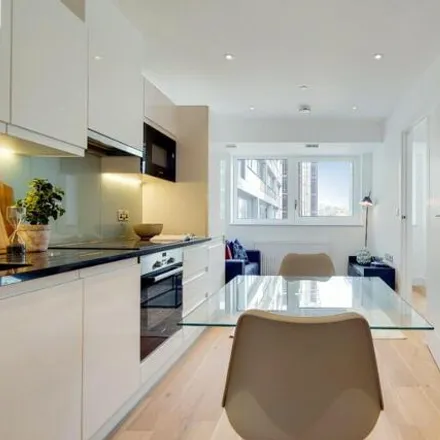 Image 6 - Impact House, 2 Edridge Road, London, CR0 1FE, United Kingdom - Apartment for rent