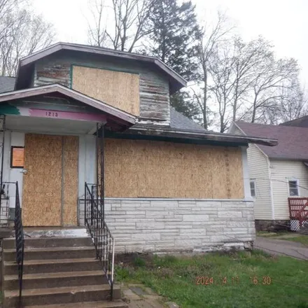 Buy this 3 bed house on Saint Joseph School in Race Street, Kalamazoo