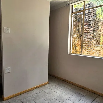 Image 4 - Jay Avenue, Fort Hill, Qonce, 5600, South Africa - Apartment for rent