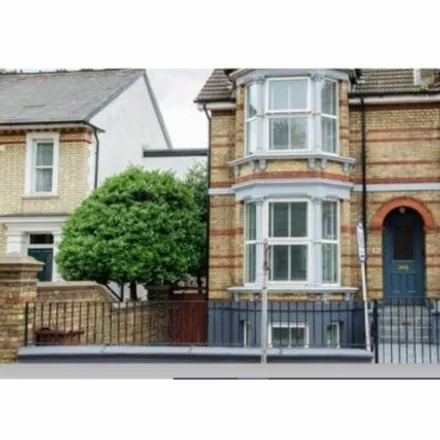 Buy this 3 bed house on St Joseph's Convent Independent Preparatory School in 46 Old Road East, Gravesend