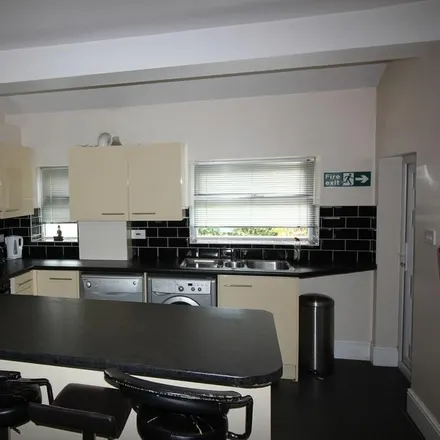 Rent this 6 bed townhouse on 48 Moseley Road in Manchester, M14 6NX