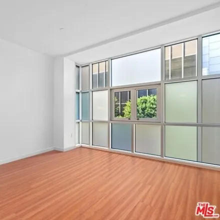 Image 7 - Subway, West 6th Street, Los Angeles, CA 90189, USA - Condo for sale