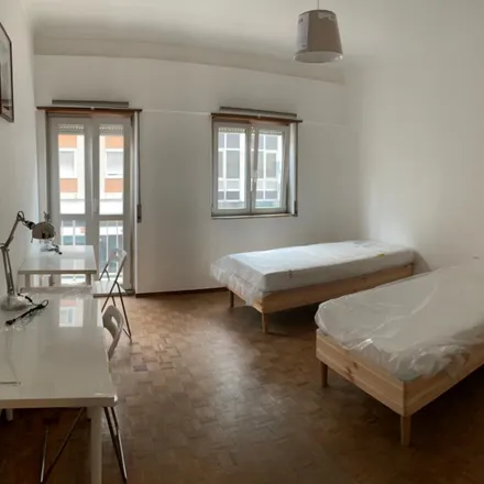 Rent this 3 bed room on Gamut in Rua Bernardo Lima, 1150-106 Lisbon