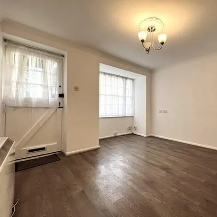 Image 5 - Dearlove Place, Bishop's Stortford, CM23 2GG, United Kingdom - Apartment for rent
