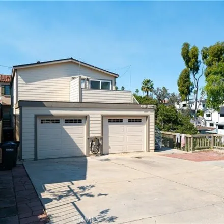 Image 6 - 323, 323 1/2 Iris Avenue, Newport Beach, CA 92625, USA - Apartment for sale