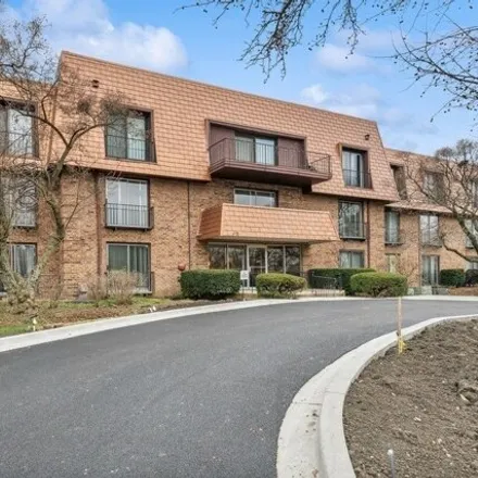 Buy this 2 bed condo on unnamed road in Northbrook, IL 60015