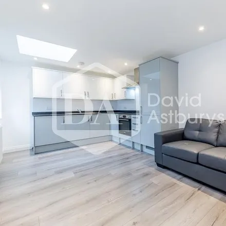 Rent this 2 bed apartment on 75a Stapleton Hall Road in London, N4 4EH