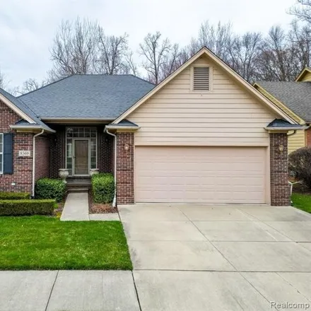 Buy this 2 bed house on 53714 Pine Creek Court in Shelby Charter Township, MI 48316