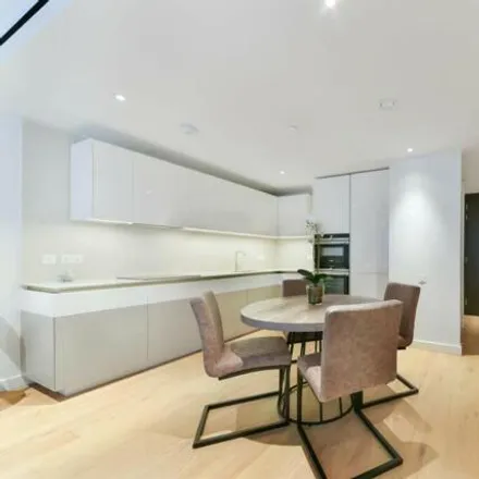 Image 4 - Zara, Electric Boulevard, Nine Elms, London, SW11 8BT, United Kingdom - Apartment for rent