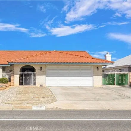 Image 1 - 13651 Spring Valley Parkway, Victorville, CA 92395, USA - House for sale