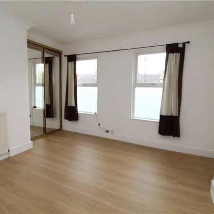 Rent this 2 bed apartment on Jesmond Road in London, CR0 6JR