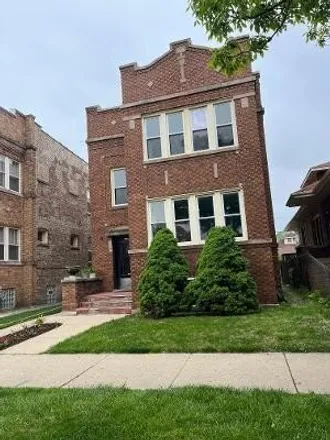 Rent this 1 bed house on 6630 North Washtenaw Avenue in Chicago, IL 60645