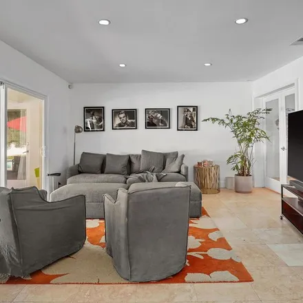 Rent this 3 bed apartment on 1094 Chantilly Road in Los Angeles, CA 90077