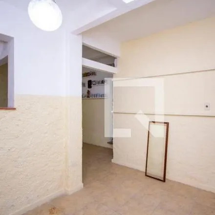 Rent this 2 bed house on Avenida Almirante Ary Parreiras in Icaraí, Niterói - RJ
