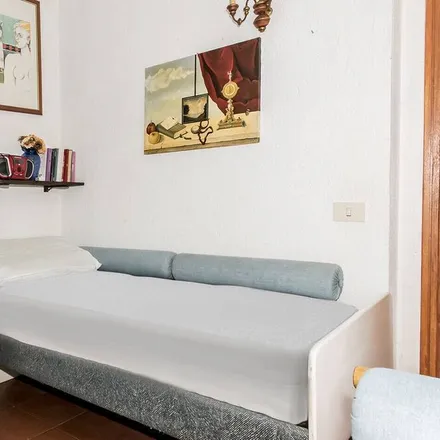 Rent this 5 bed townhouse on Ancona