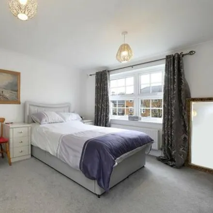 Image 9 - Kite Wood Road, Tylers Green, HP10 8HH, United Kingdom - House for sale