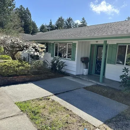 Buy this 4 bed house on 1410 Buhne Street in Eureka, CA 95503