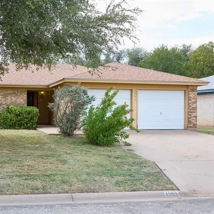 Buy this 3 bed house on 1203 Gordon Boulevard in San Angelo, TX 76905