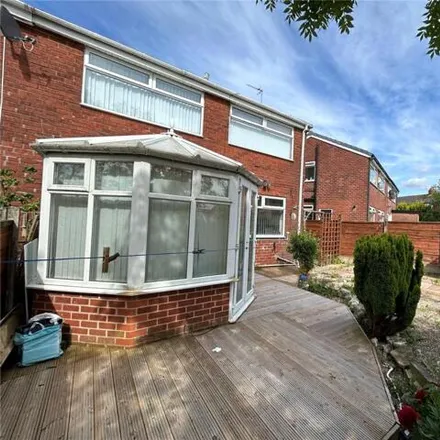 Buy this 3 bed duplex on Mulmount Close in Chadderton, OL8 4NA