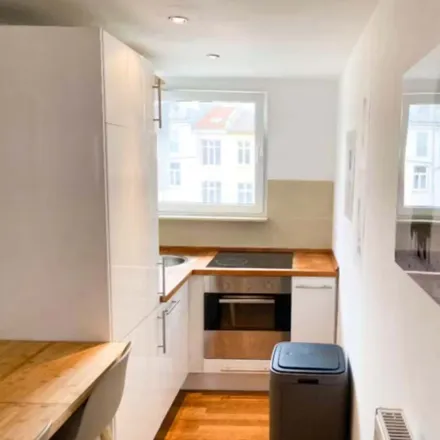 Rent this 3 bed apartment on Staufenstraße 34 in 60323 Frankfurt, Germany