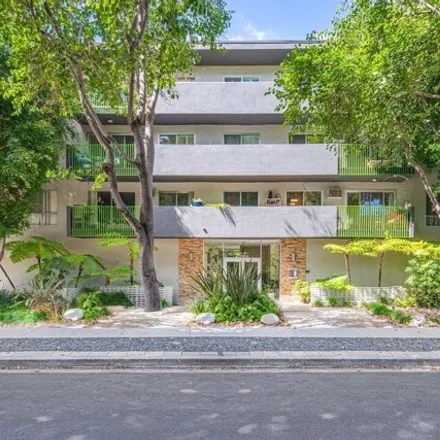 Image 1 - 687 Westmount Drive, West Hollywood, CA 90069, USA - Condo for sale