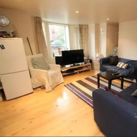 Rent this 2 bed apartment on Cross Cliff Road in Leeds, LS6 2AX