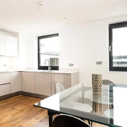 Image 3 - Gifford Street, London, N1 0GN, United Kingdom - Apartment for rent