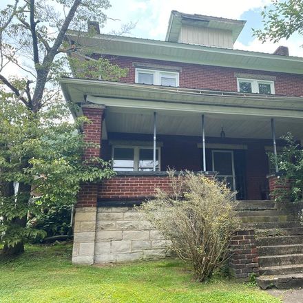 Rent this 3 bed house on 530 Elm Street in Williamson, WV 25661