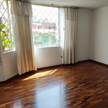 Rent this 3 bed apartment on Pizzas & Carnes a la Parrilla in De los Pinos, 170512