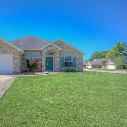 Buy this 3 bed house on 206 Avondale Lane in Southern Gardens, Bossier City