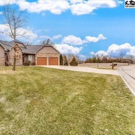 Image 2 - Inverness Road, Hutchinson, KS, USA - House for sale