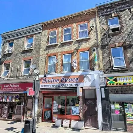 Buy this 1 bed apartment on 13 Peckham High Street in London, SE15 5EB