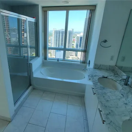 Image 6 - Plaza on Brickell Tower II, Brickell Avenue, Miami, FL 33131, USA - Condo for rent