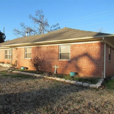 Buy this 3 bed house on 794 North Pine Street in Pauls Valley, OK 73075