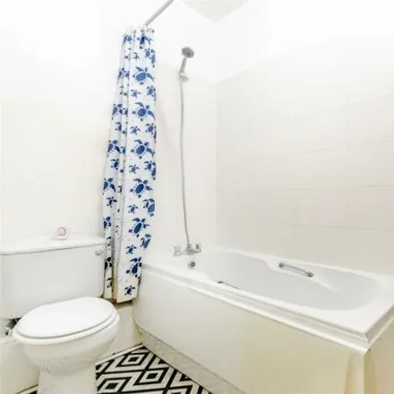 Image 7 - Metro Central Heights, 119 Newington Causeway, London, SE1 6FL, United Kingdom - Apartment for sale