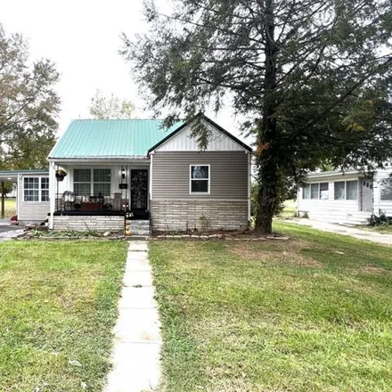Buy this 3 bed house on 888 West 3rd Street in Beaver Dam, Ohio County