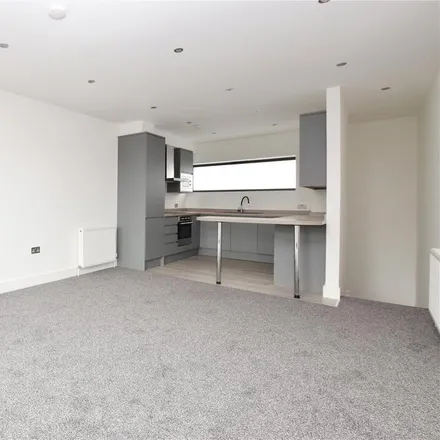 Image 4 - 78 Fearnley Street, Watford, WD18 0EB, United Kingdom - Apartment for rent