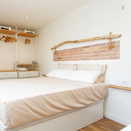 Rent this 1 bed apartment on Farmàcia Giner Ayza in José.Joaquin, Carrer del Poeta Cabanyes