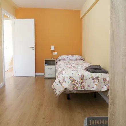 Rent this 4 bed room on Bar Casa Ruperto in Calle Maestro Jiménez, 41080 Seville