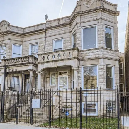 Buy this 6 bed house on 4251 West Monroe Street in Chicago, IL 60624