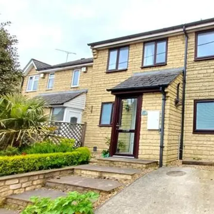 Buy this 4 bed duplex on Coneygree Close in Chipping Norton, OX7 5BL