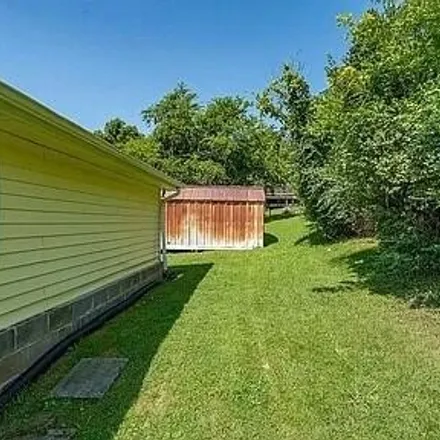 Image 5 - 1702 Indian Ridge Road, Arbor Heights, Johnson City, TN 37604, USA - House for sale