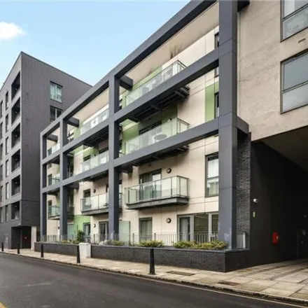 Rent this 3 bed apartment on Hodgson House in 26 Christian Street, St. George in the East