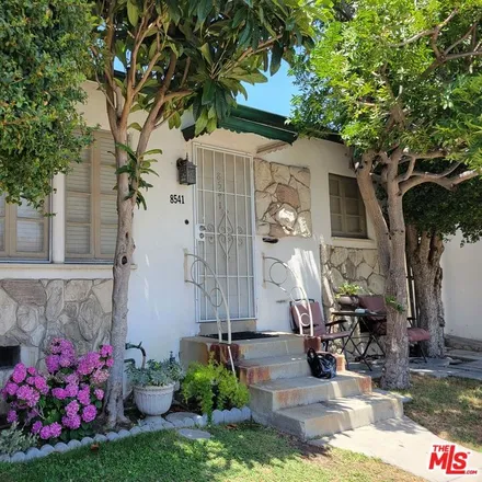 Buy this studio townhouse on 8541 Airdrome Street in Los Angeles, CA 90035