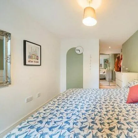 Image 9 - Time House, Grant Road, London, SW11 2BL, United Kingdom - Apartment for sale