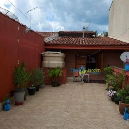 Buy this 3 bed house on Rua Antônio Austregésilo in Vila Guaraciaba, Santo André - SP